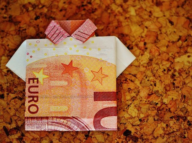 €10 with a duration of 60 days! Sounds like you are a bit of an all-rounder!