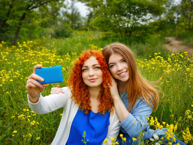 First off! How would you and your BFF meet?