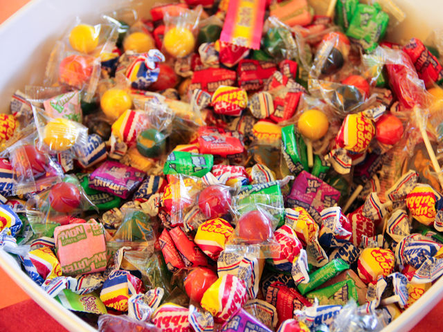 Videos of a Brooklyn Willy Wonka-themed candy shop went viral this week, what neighborhood is that shop located in?