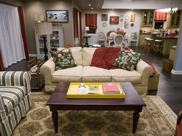 Can You Match These Iconic Living Rooms To Their Tv Shows What Show Is This Living Room From
