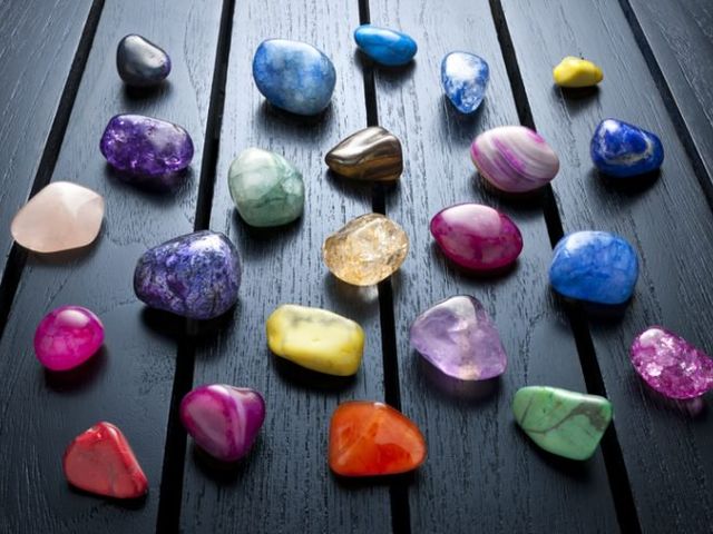 Choose a crystal:
