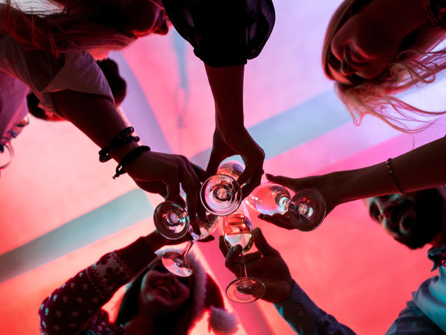 Pick an outfit to wear to a party: