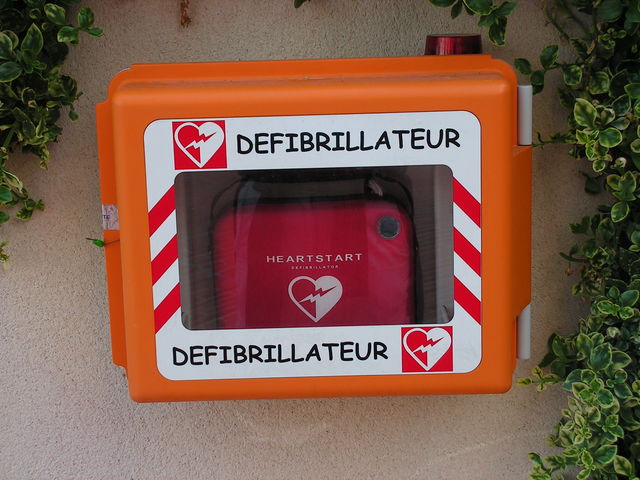 This is an expansion of an older law which requires defibrillators in schools, municipal buildings, transportation hubs, airports, stadiums and museums.
