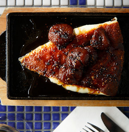 Saganaki with peppered figs