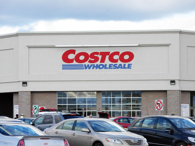 The Costco rings in question had a setting that the store claimed is commonly known as the "Tiffany's" setting.