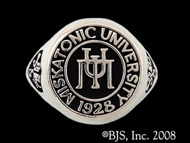 Melyik kitalált városban található a Lovecraft műveiben szereplő Miskatonic University?