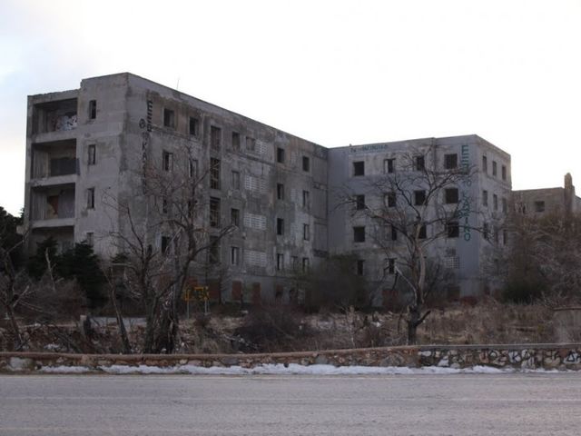 Κτίριο εγκαταλελειμμένο και για κάποιους, στοιχειωμένο. Πρόκειται για...