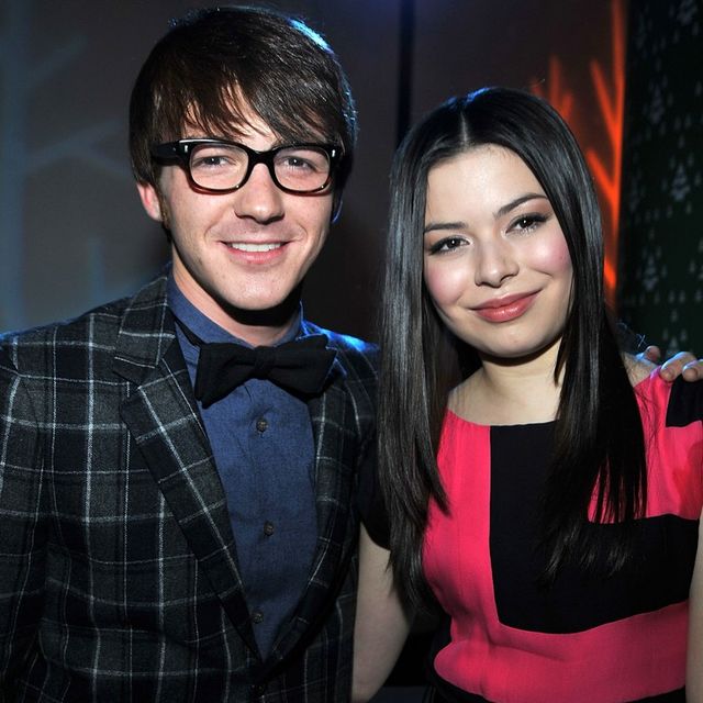 Ela ainda é muito amiga de Drake Bell, com quem contracenou em "Drake & Josh".