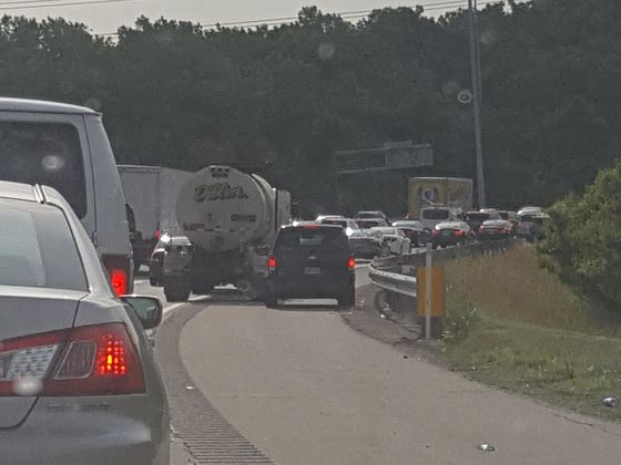 Ever Wanted To Stop The A-Holes Who Drive Down The Interstate Side Lane? This Trucker Did Just That!