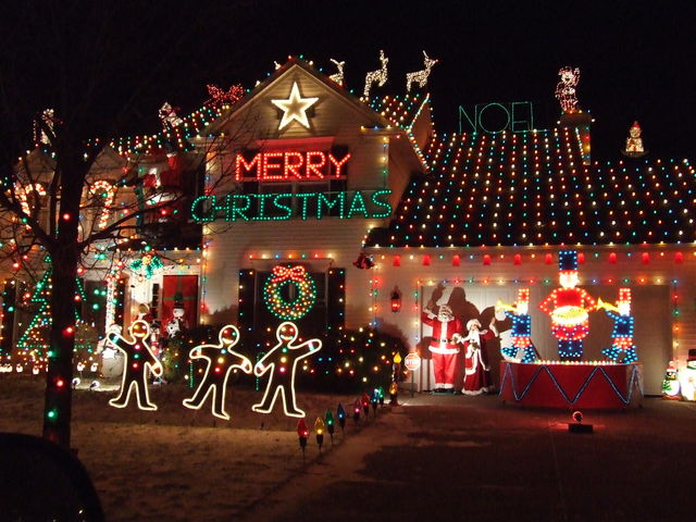 What Color Is Your True Personality Christmas Lights Wallpaper Christmas Eve Traditions Christmas Pictures