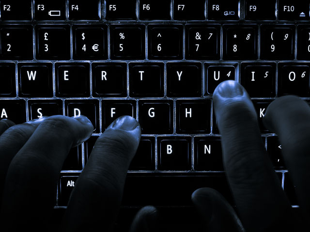 Ի՞նչի համար փակել նոթբուքի տեսախցիկը