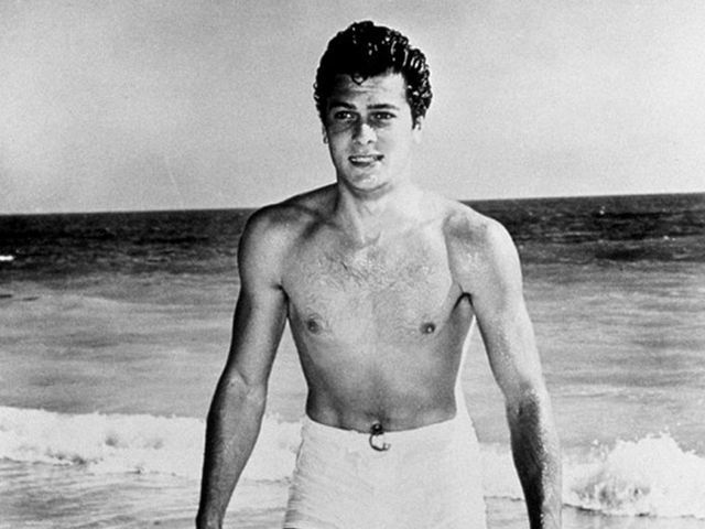 Most Women Struggle Recognizing These Famous Actors In Their 20s | Playbuzz