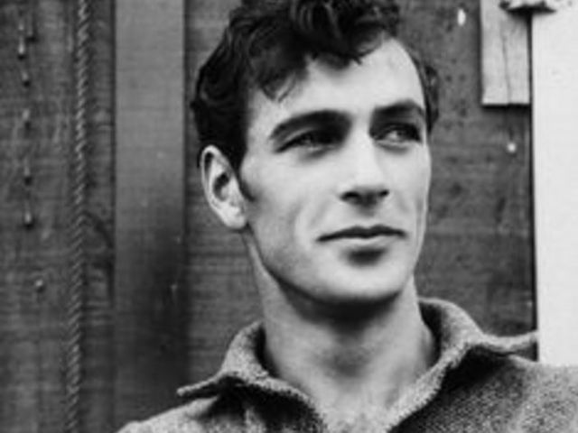 Most Women Struggle Recognizing These Famous Actors In Their 20s | Playbuzz