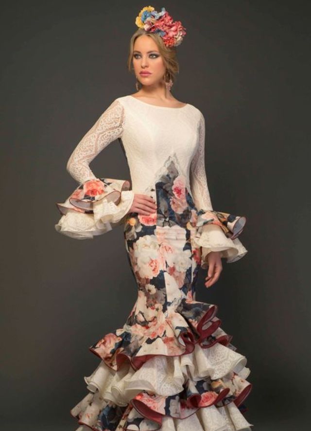 Are You A Geography Expert? Name The Country By National Dress! | Playbuzz