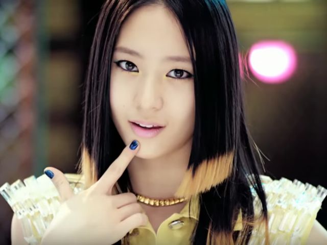 Krystal rocks this two-toned, two-cut hairstyle for which of the following f(x) music videos?