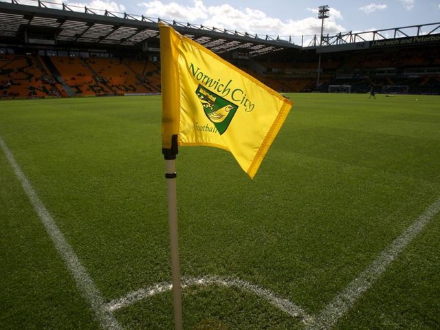 فى العارضة.. التحكيم المصرى يدخل العالمية بأغرب القرارات