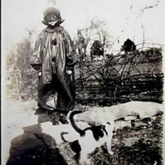 You Won�t BELIEVE What Halloween Costumes Looked Like 100 Years Ago