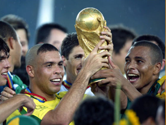 what-is-the-greatest-football-team-of-all-time-playbuzz