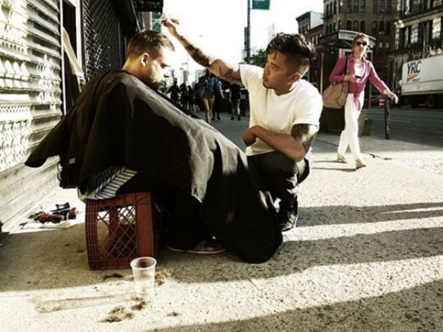 Այս տղան ամեն շաբաթ մեկ անգամ բոլորովին անվճար կտրում է թափառաշրջիկների մազերը