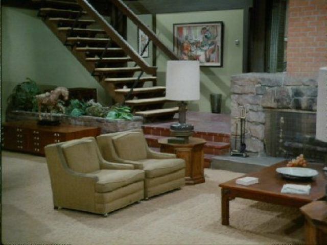 Can You Match These Iconic Living Rooms To Their Tv Shows What Show Is This Living Room From