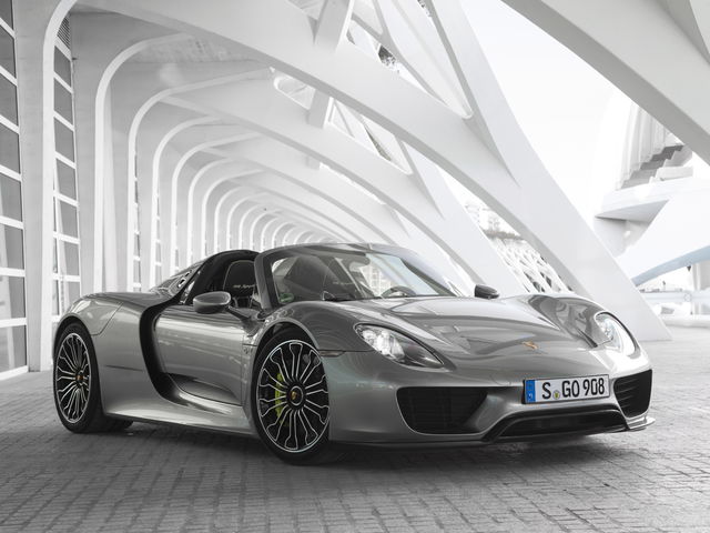 Help Us Rank The 10 Best Porsche Models Of All Time Playbuzz The Porsche 918 Spyder Proves Plug In Hybrids Don T Have To Necessarily Be Boring Commuter Cars With All Wheel Drive And A Seven Sd Dual Clutch