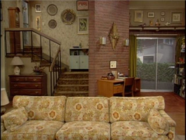 Quiz Match The Famous Living Room To Tv Sitcom Apartment Therapy Fox Com