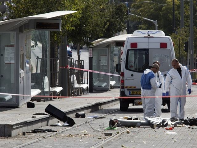 Въехал в толпу