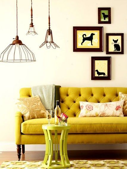 Todos hemos heredado algún mueble que nunca nos ha terminado de convencer. Porque su diseño es antiguo, porque está en malas condiciones, porque tiene mal olor... Deja de poner excusas y convierte ese mueble en un diseño único. ¿Has escuchado la frase "todo vuelve"? ¡Así es! Ese mueble vintage va a quedar de maravillas en tu hogar. ¡Manos a la obra!
