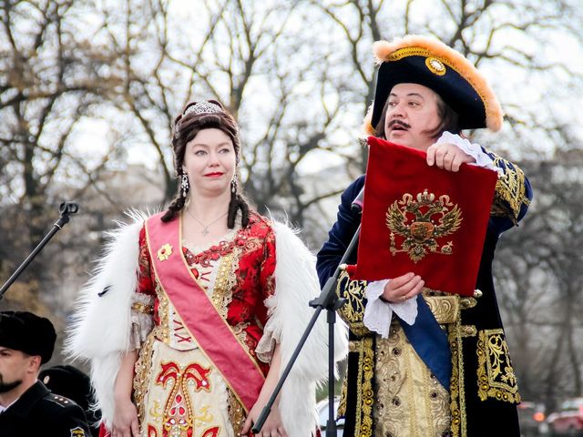 Никаких нарядов Петра I и Екатерины I