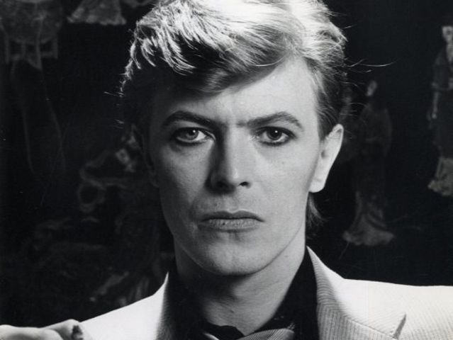 do you know the lyrics to "ziggy stardust" by david bowie?