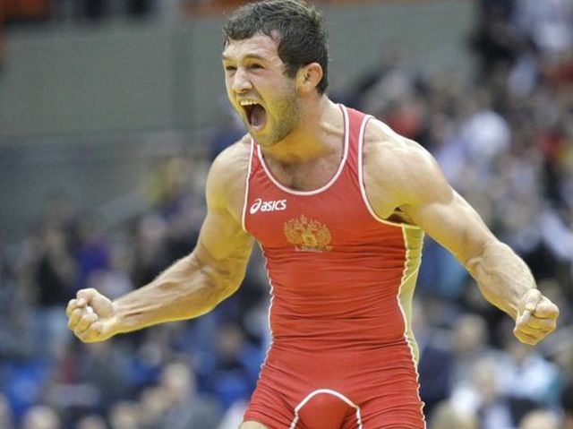 Besik Kudukhov (RUS) - Luchador de 27 años